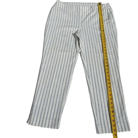 Chicos Womens Pants 2R White with Blue stripes. - Picture 4 of 8